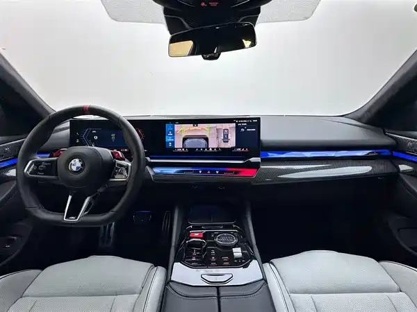 BMW M5 New Energy 2025