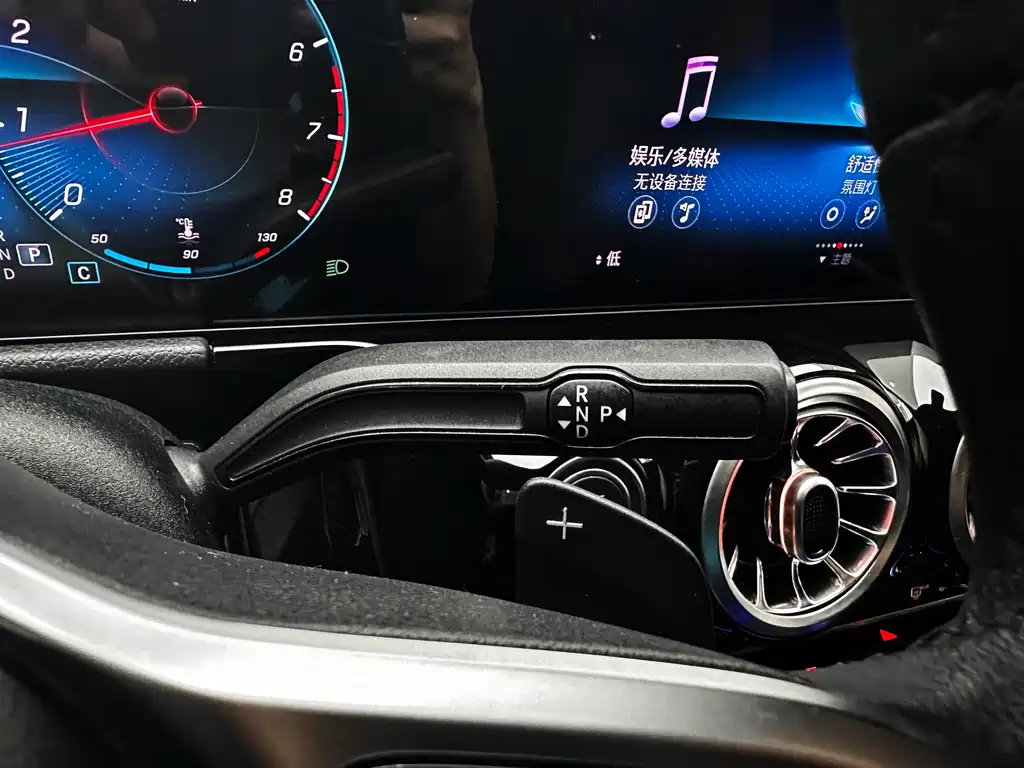 Mercedes-Benz GLA 2022 — фото 23