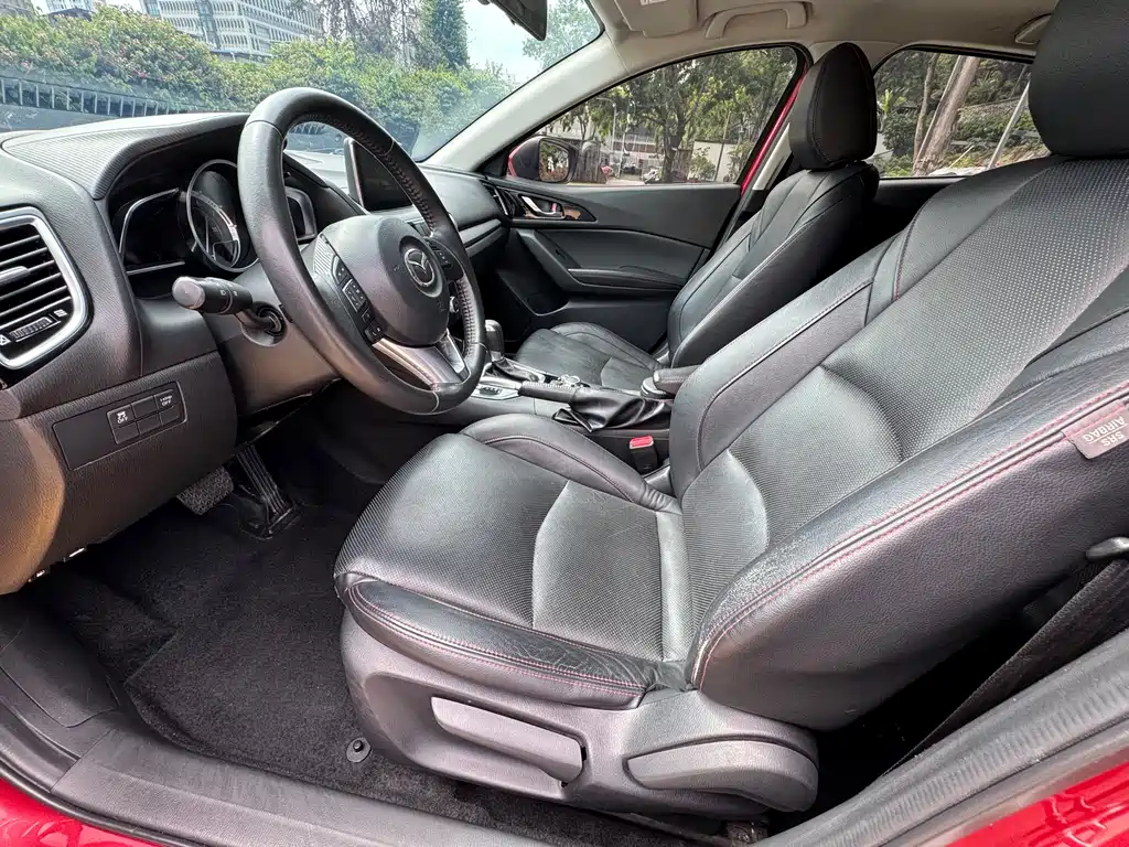 Mazda 3 Axela 2016 — фото 7
