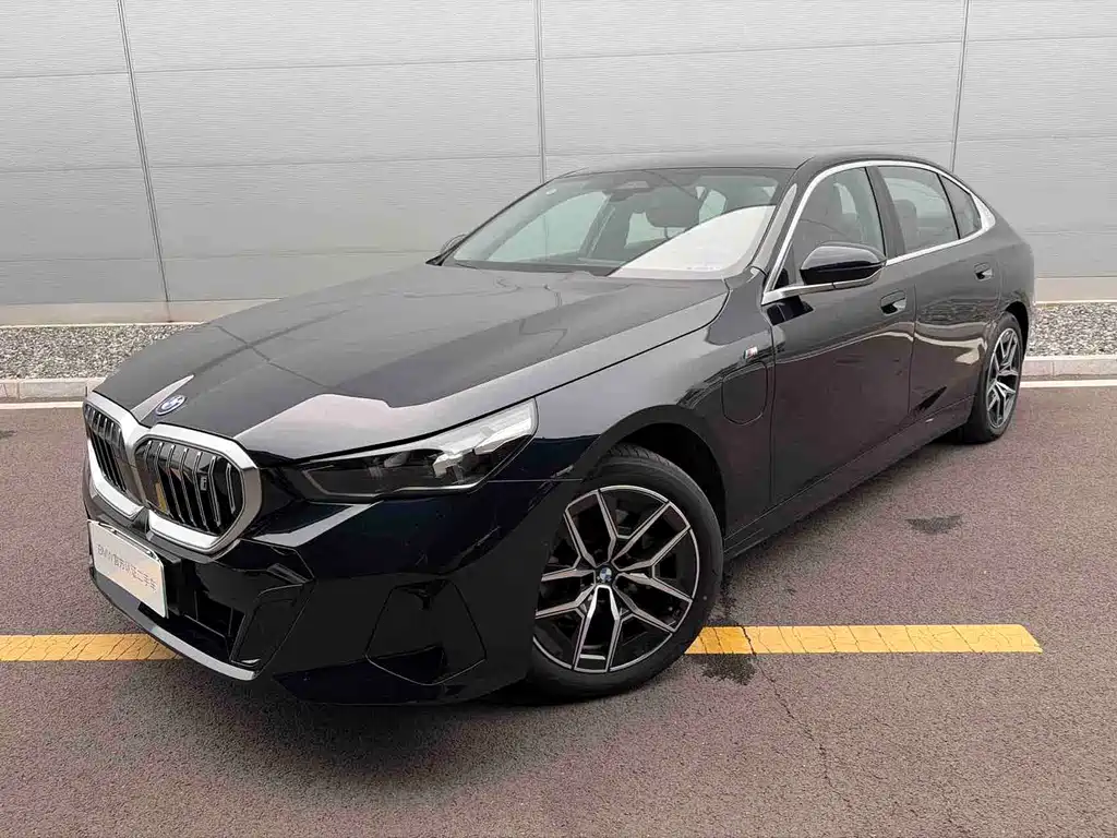 BMW i5 2025 — фото 1