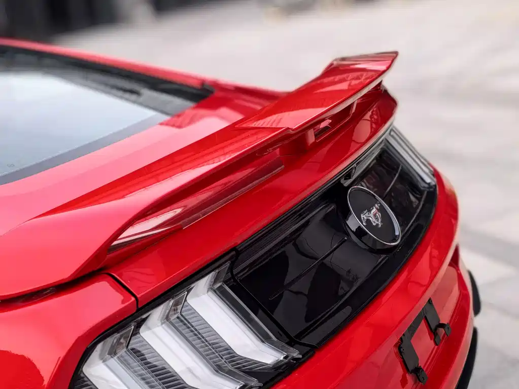 Ford Mustang 2019 — фото 21