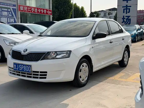 Skoda Rapid 2015