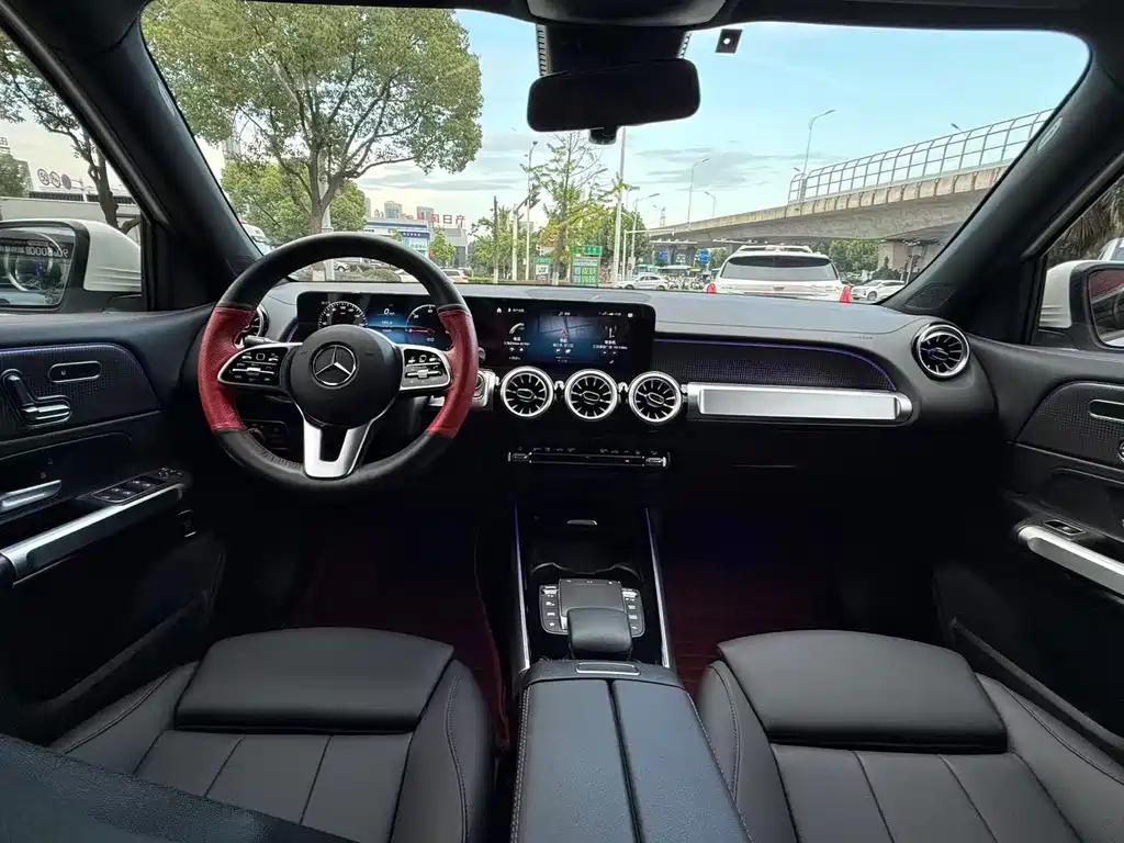Mercedes-Benz EQB 2023