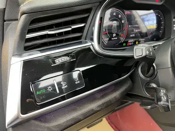 Audi Q8 2024
