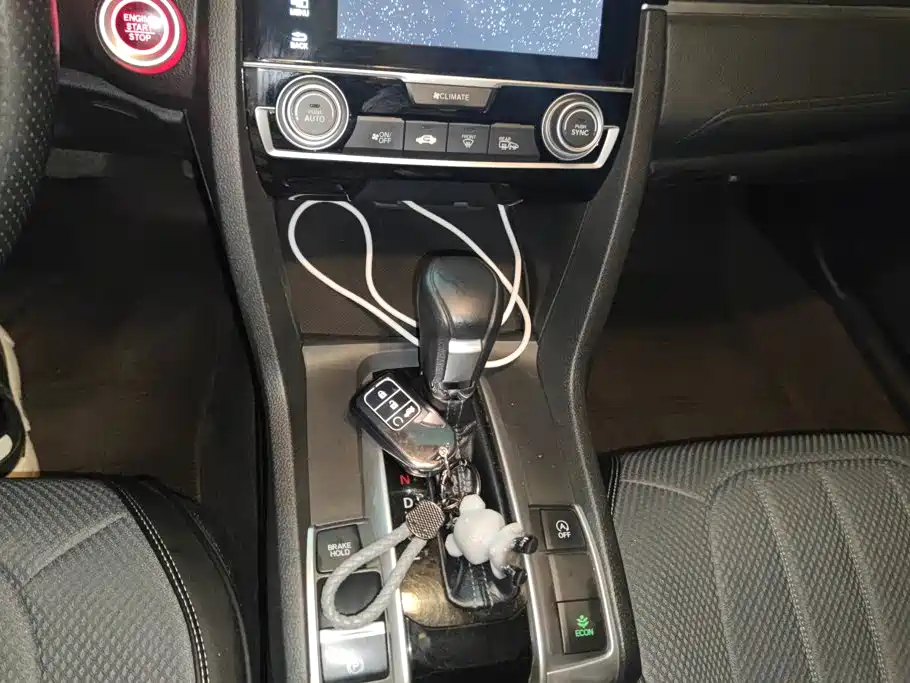 Honda Civic 2018 — фото 16