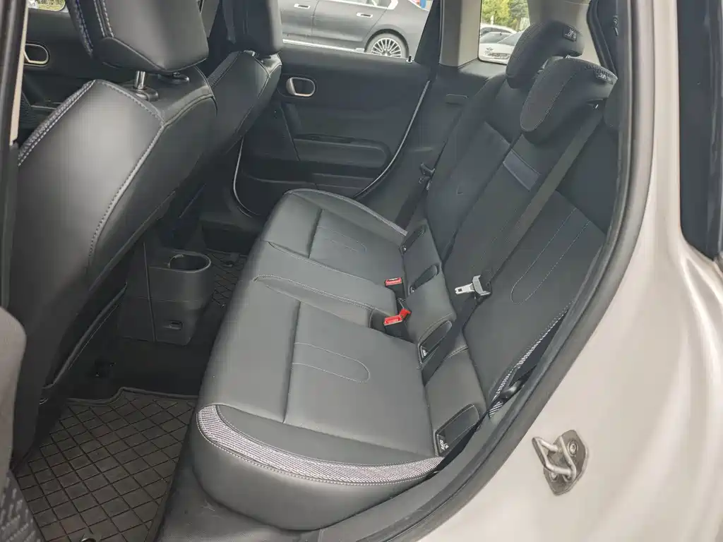 MINI MINI 2025