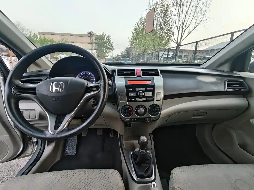 Honda City Classic 2013 — фото 16