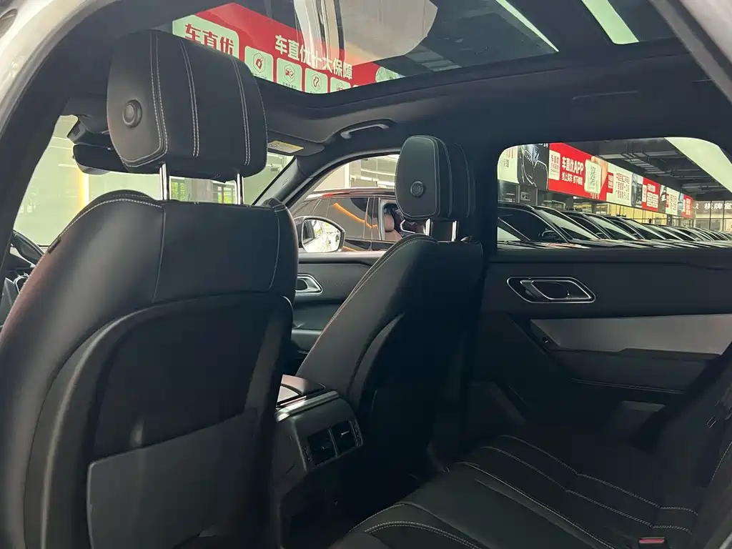 Land Rover Velar 2019 — фото 11