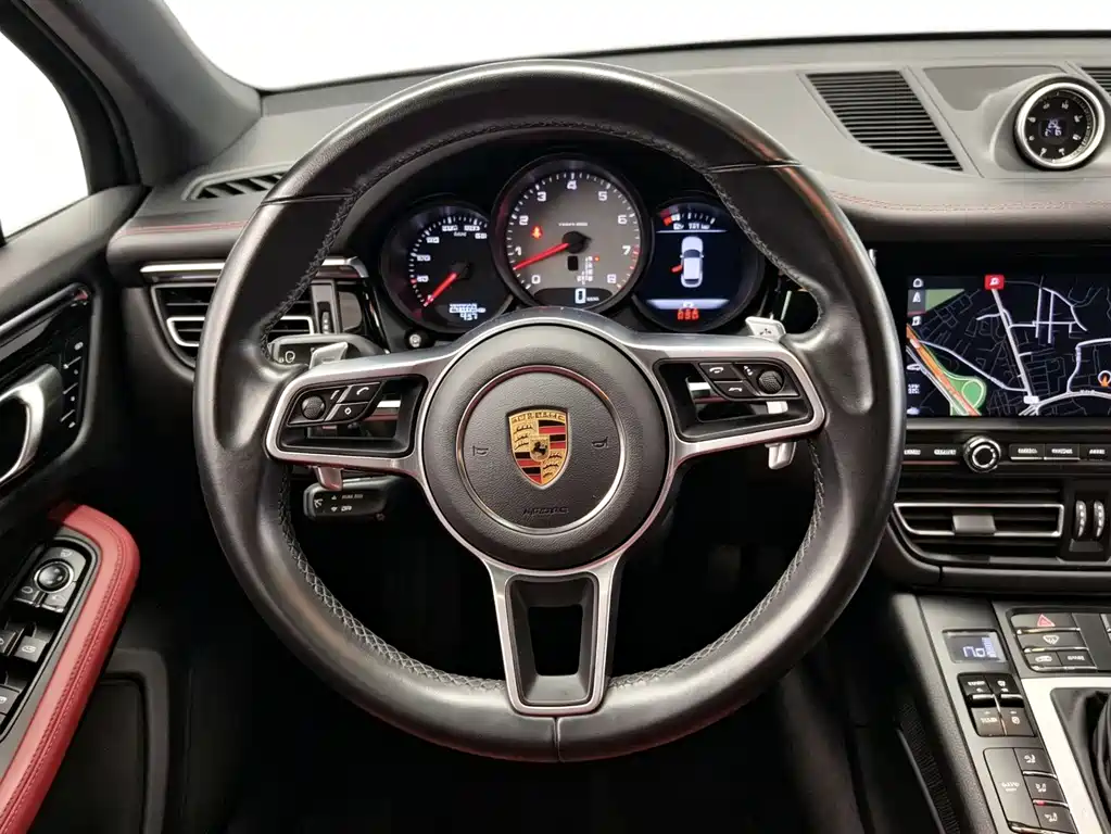 Porsche Macan 2021 — фото 10