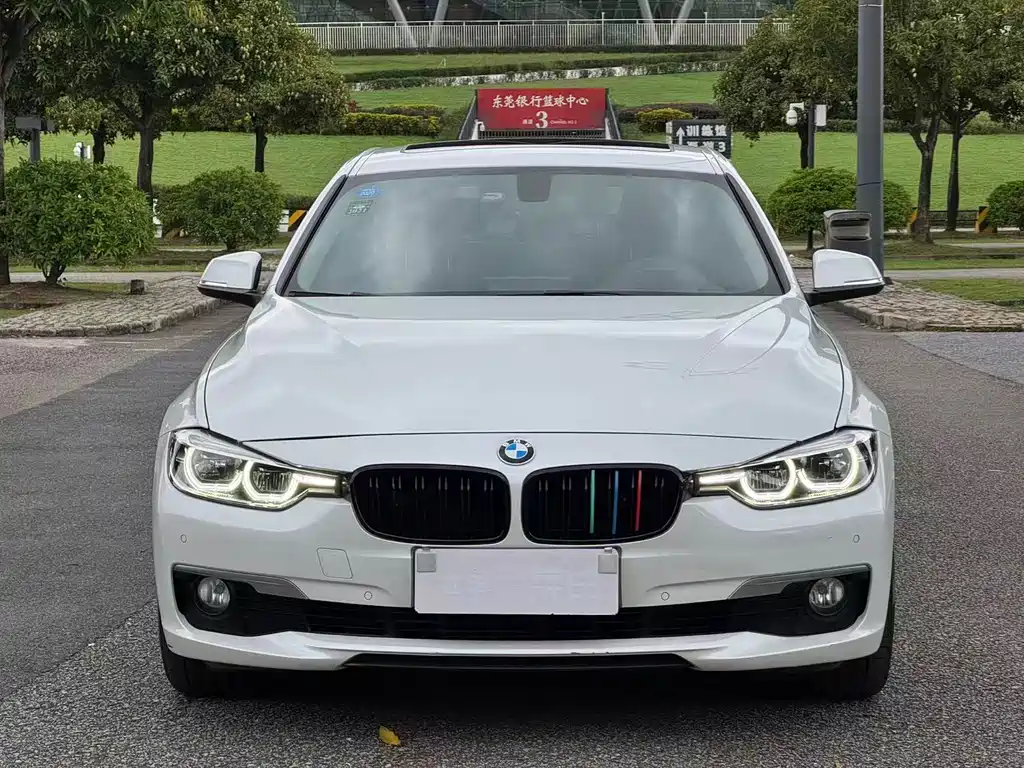 BMW 3 Series 2019 — фото 2