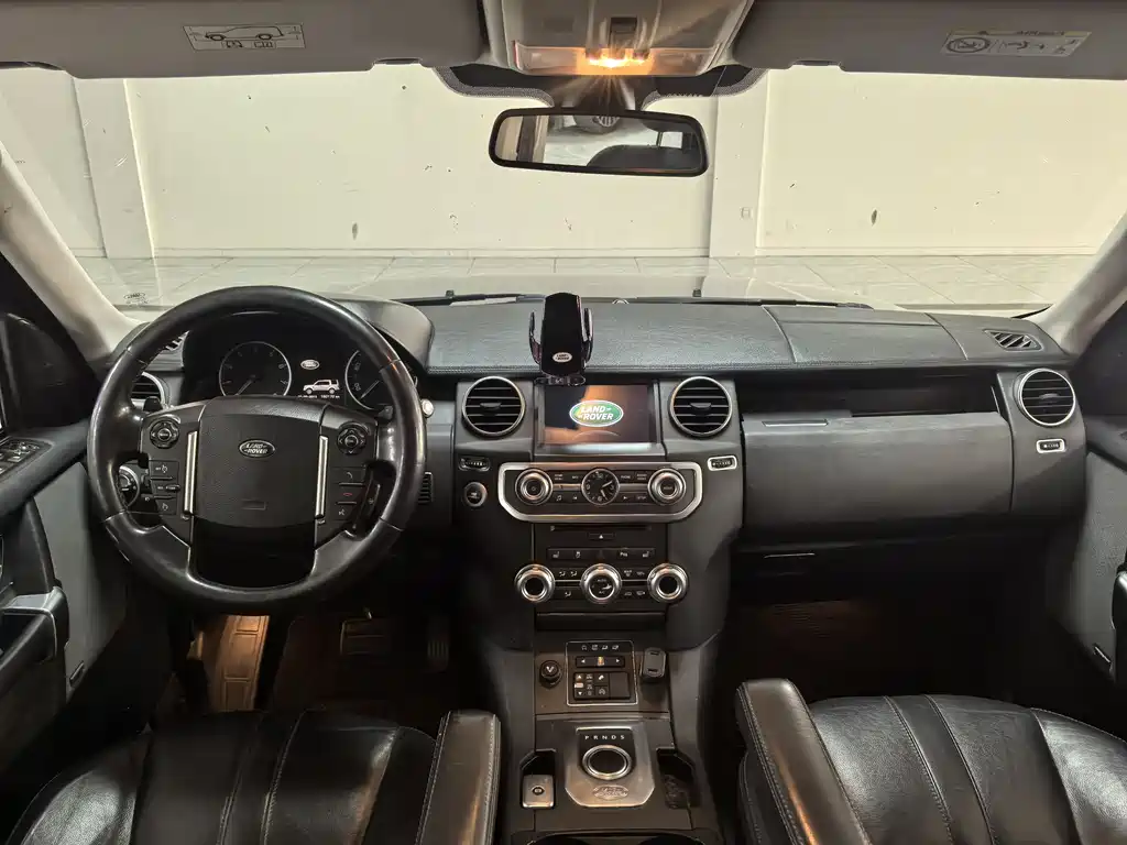 Land Rover Discovery 2016 — фото 4