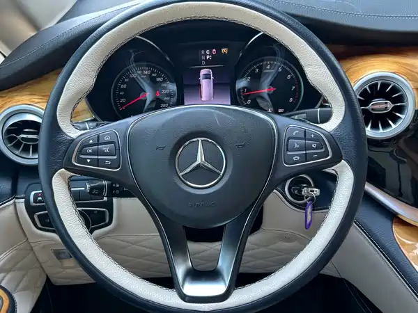 Mercedes-Benz V-Class 2021
