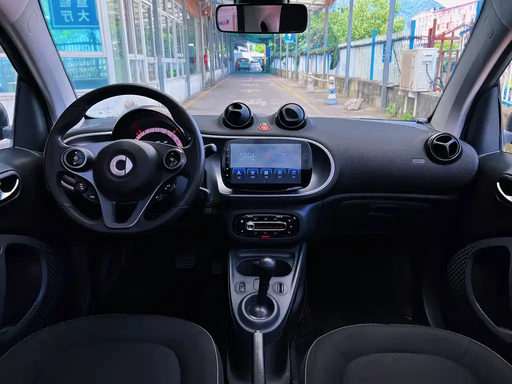 smart fortwo 2017 — фото 12