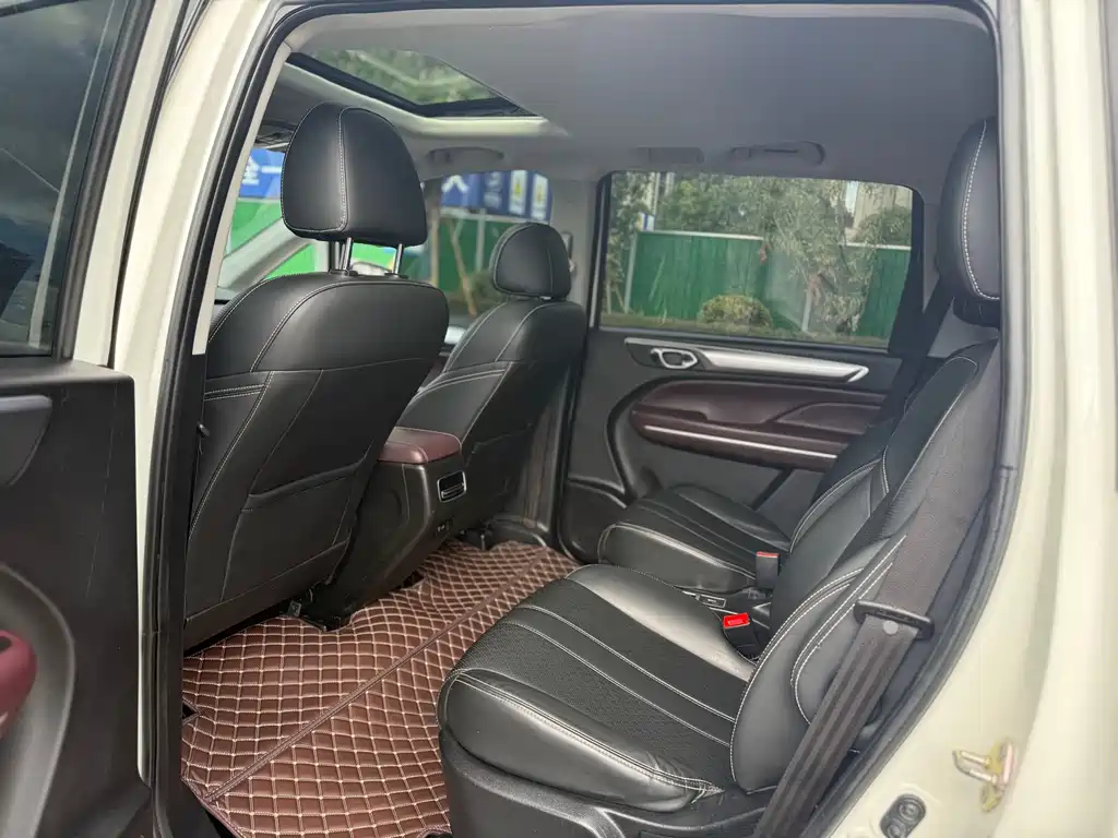 GAC Motor Trumpchi M6 2022 — фото 10