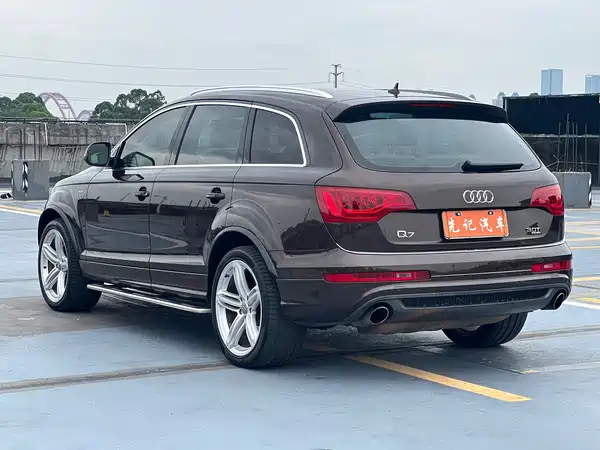 Audi Q7 2011