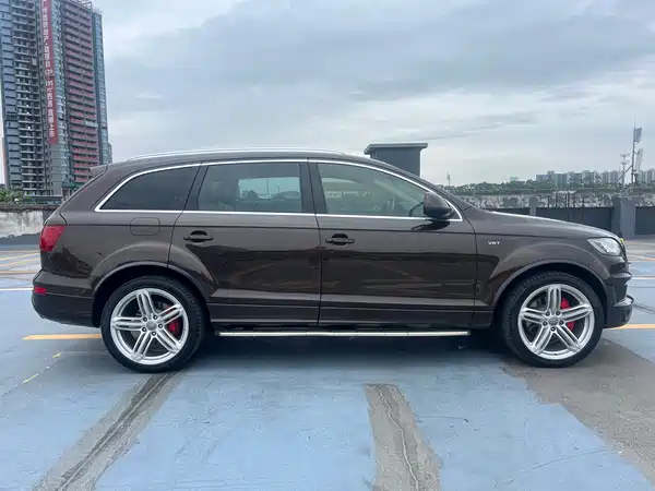 Audi Q7 2011