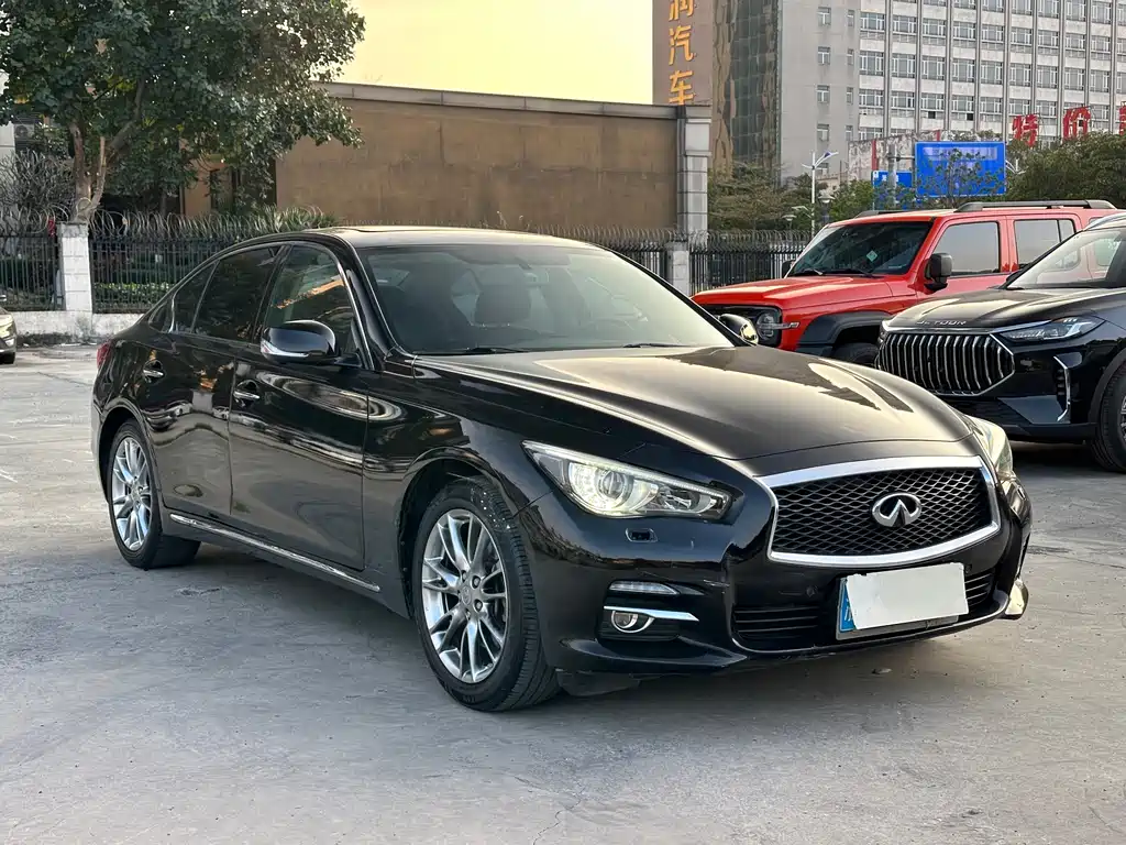 Infiniti Q50L 2017 — фото 3