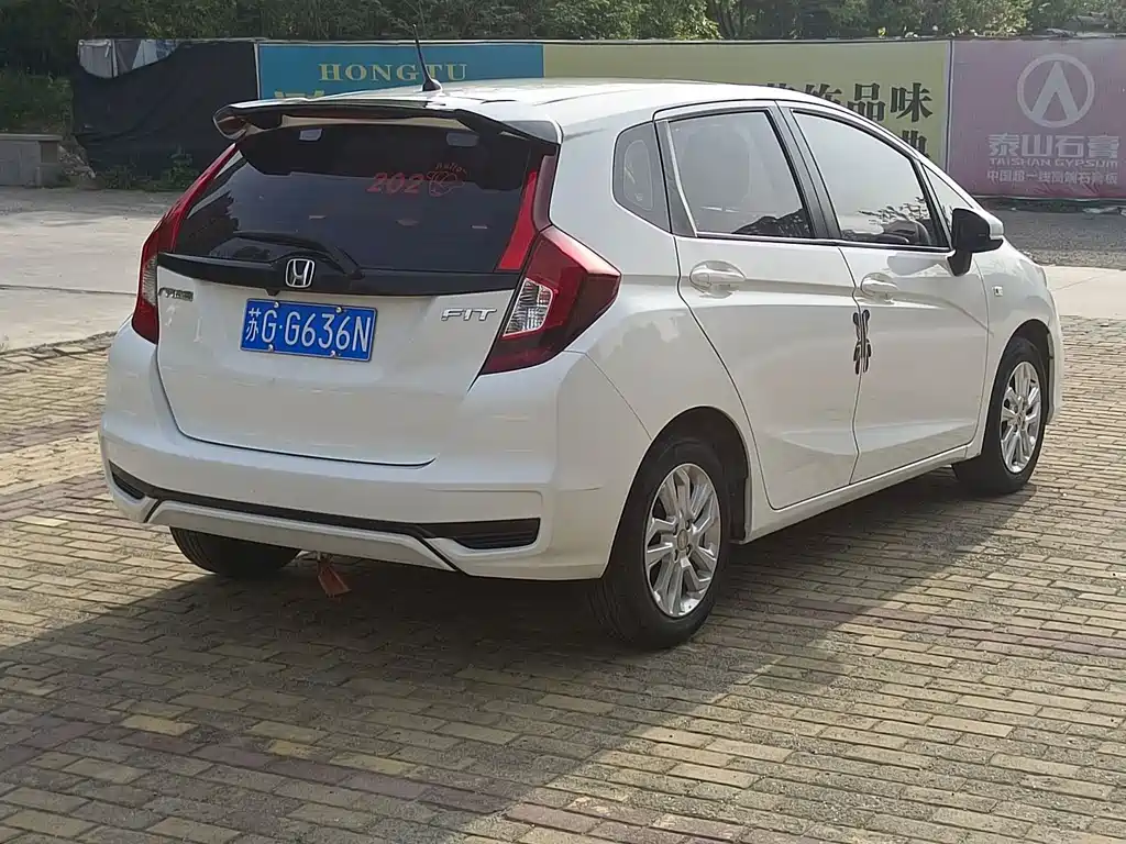 Honda Fit 2018 — фото 6