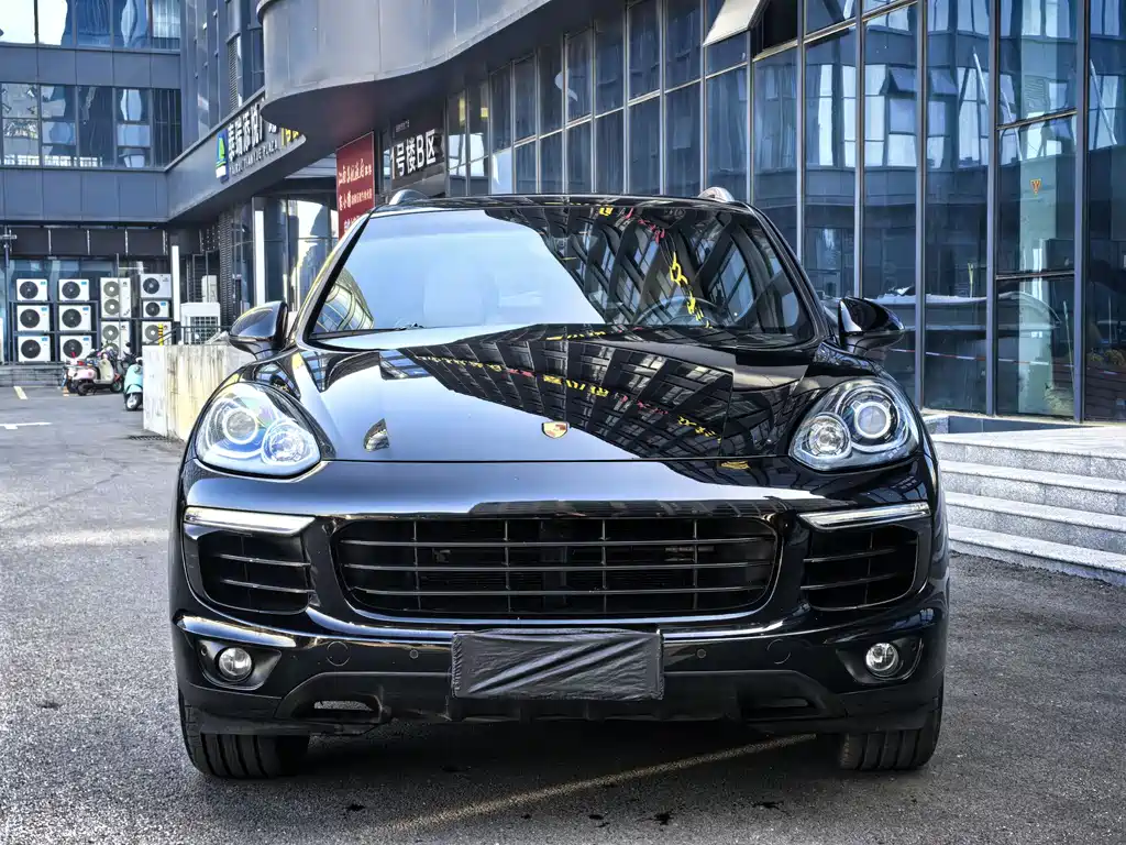 Porsche Cayenne 2017 — фото 2