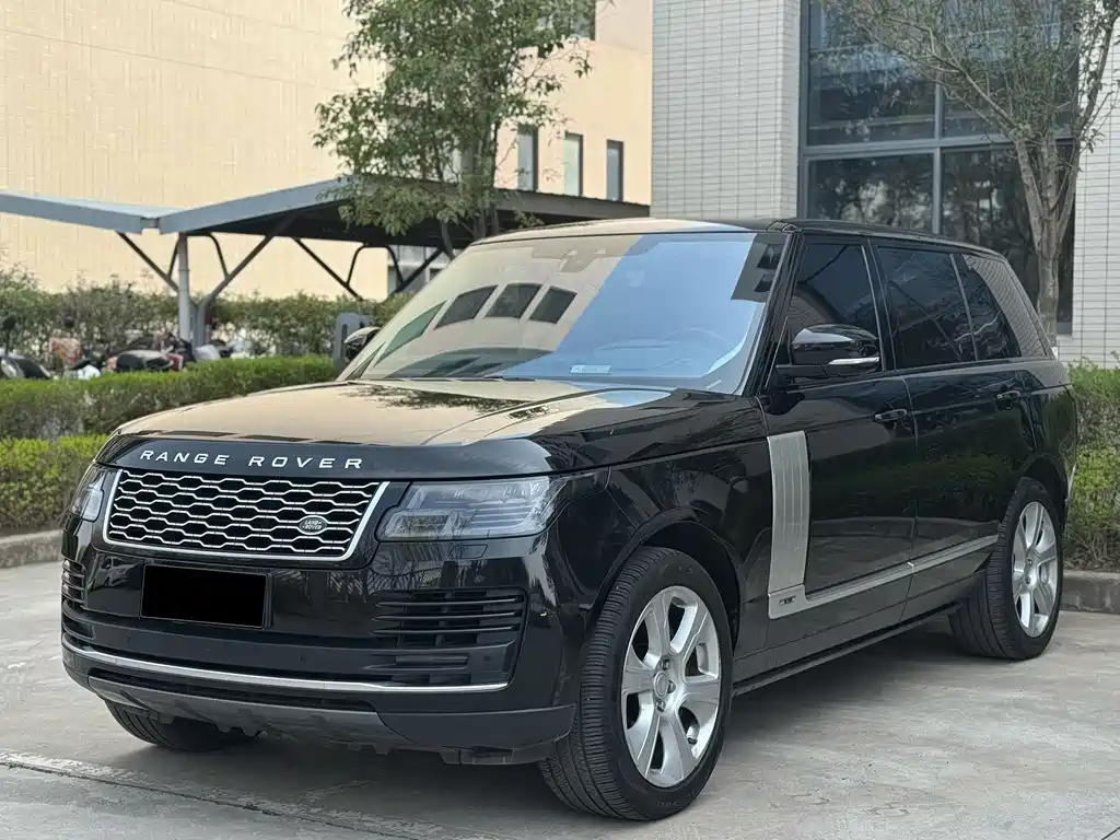 Land Rover Range Rover 2020 — фото 1