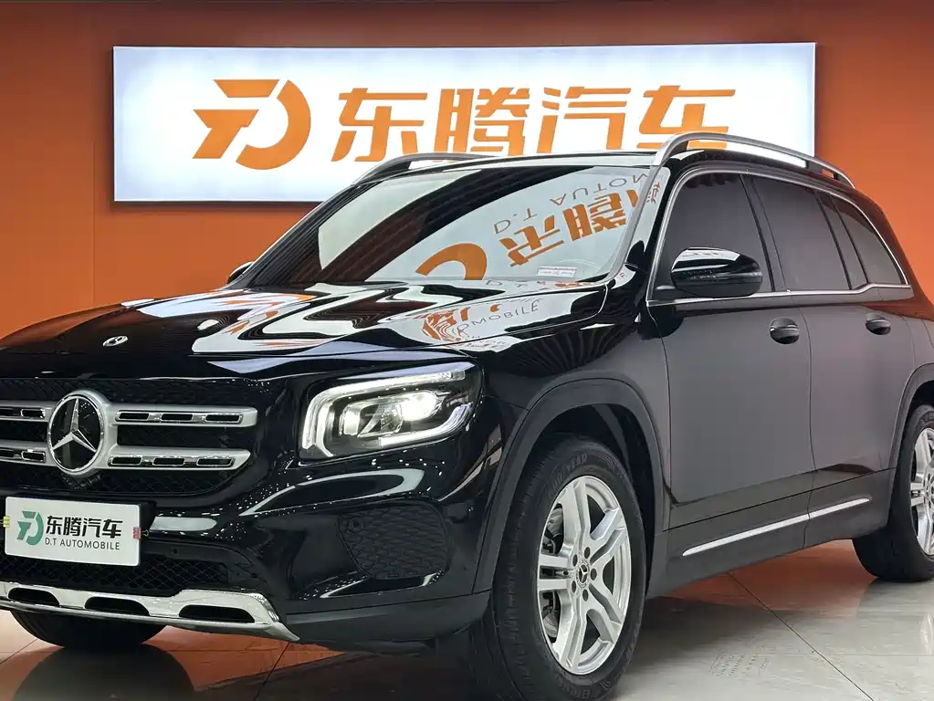Mercedes-Benz GLB 2023 — фото 1