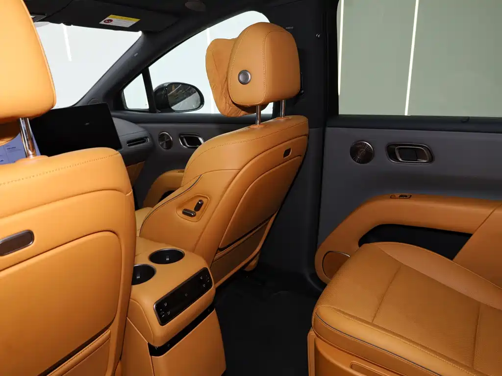 Li Auto i8 2025 — фото 26