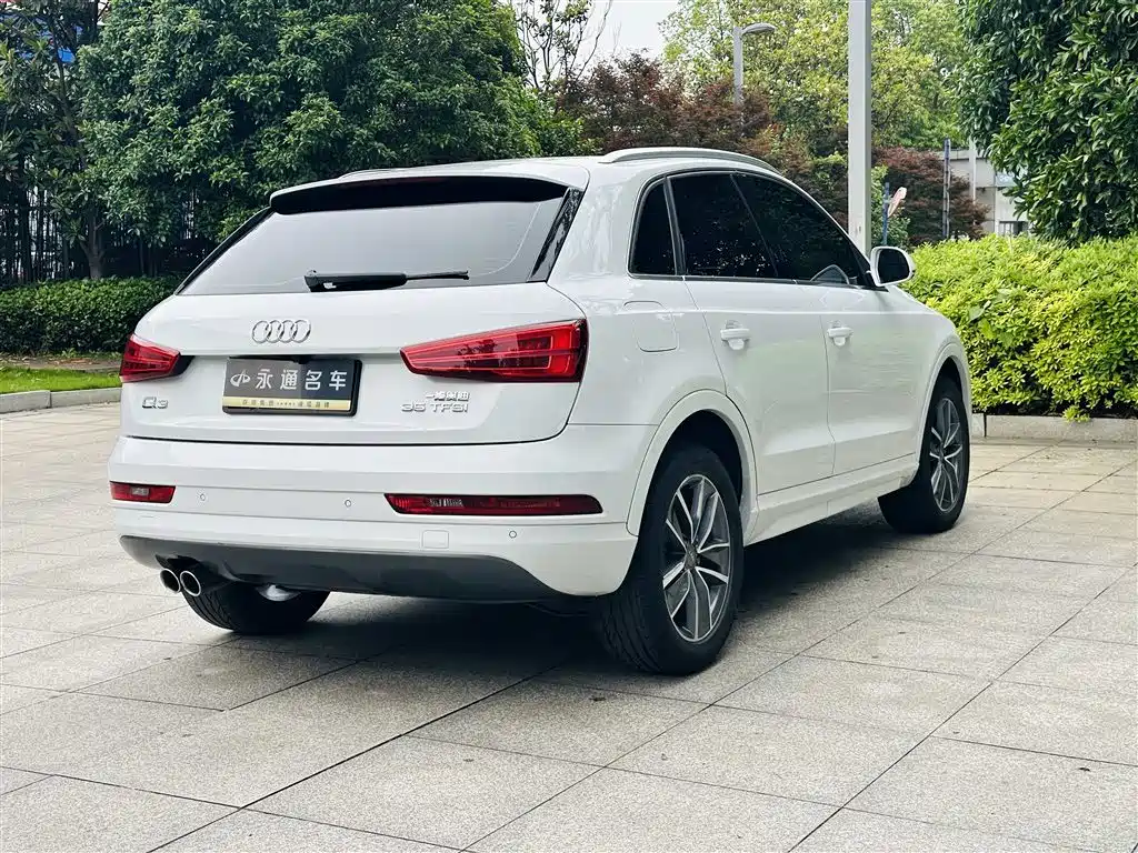 Audi Q3 2018 — фото 14
