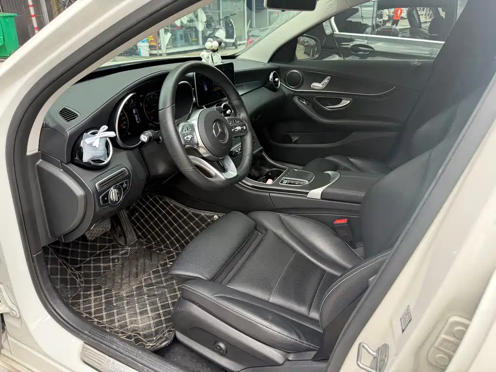 Mercedes-Benz C-Class 2020