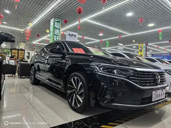 Volkswagen Passat 2023