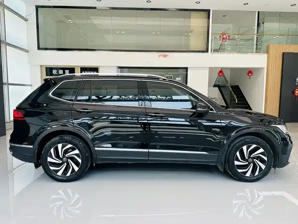 Volkswagen Tiguan L 2022
