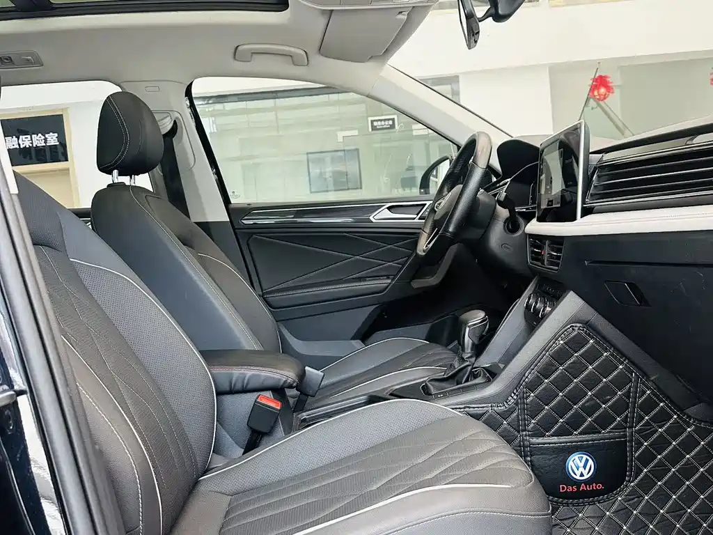 Volkswagen Tiguan L 2022 — фото 15