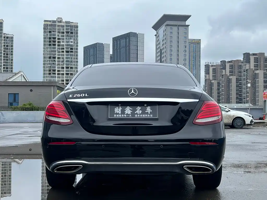 Mercedes-Benz E-Class 2020 — фото 13