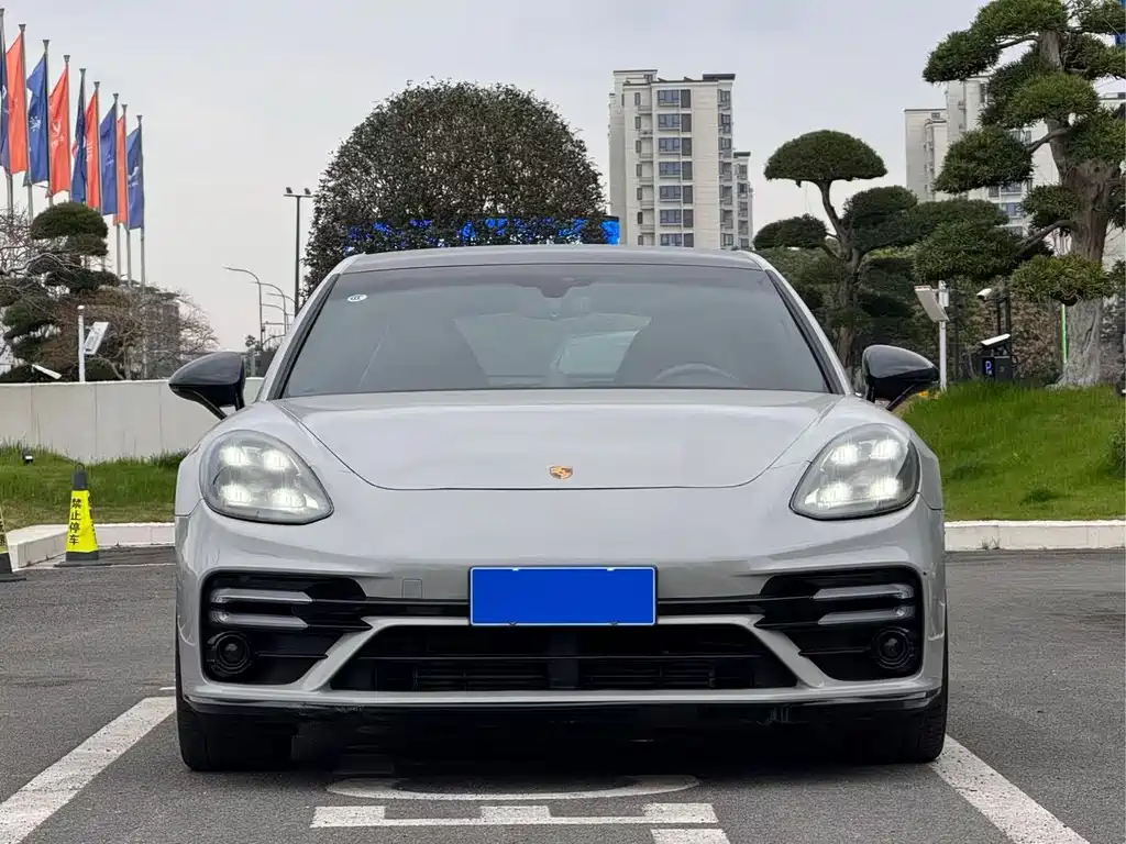 Porsche Panamera 2019 — фото 2