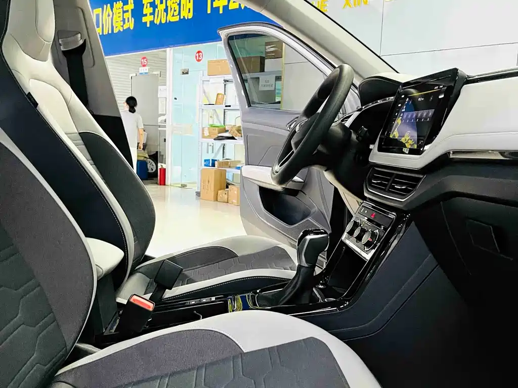 Volkswagen Tharu 2025
