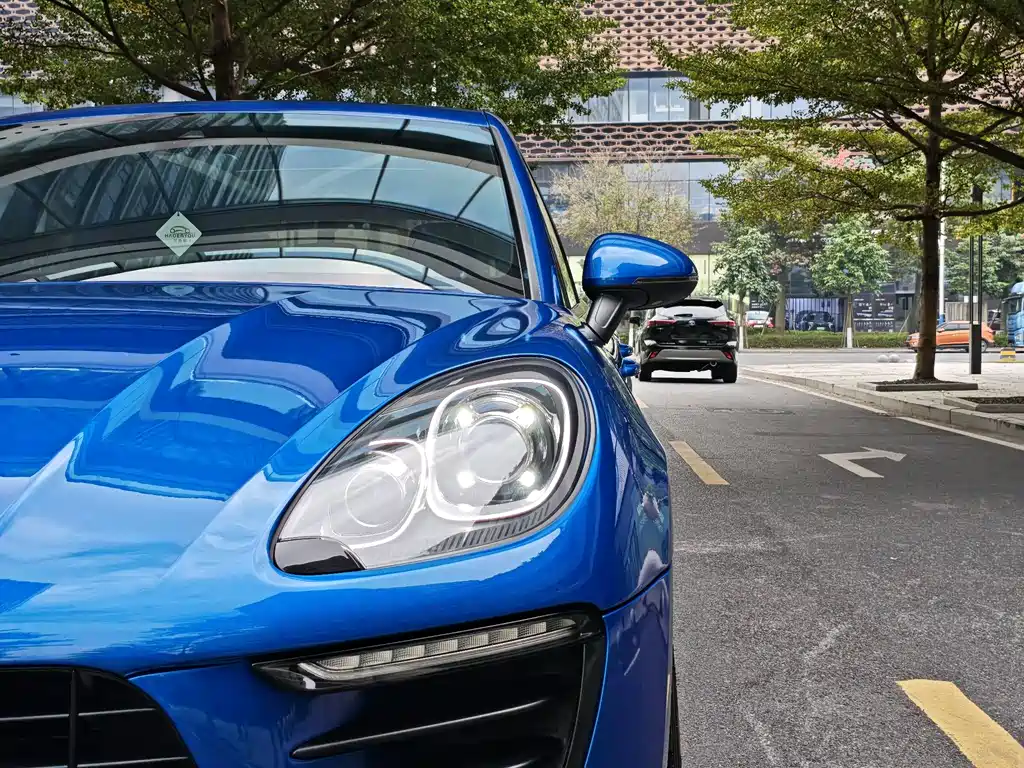 Porsche Macan 2018 — фото 17