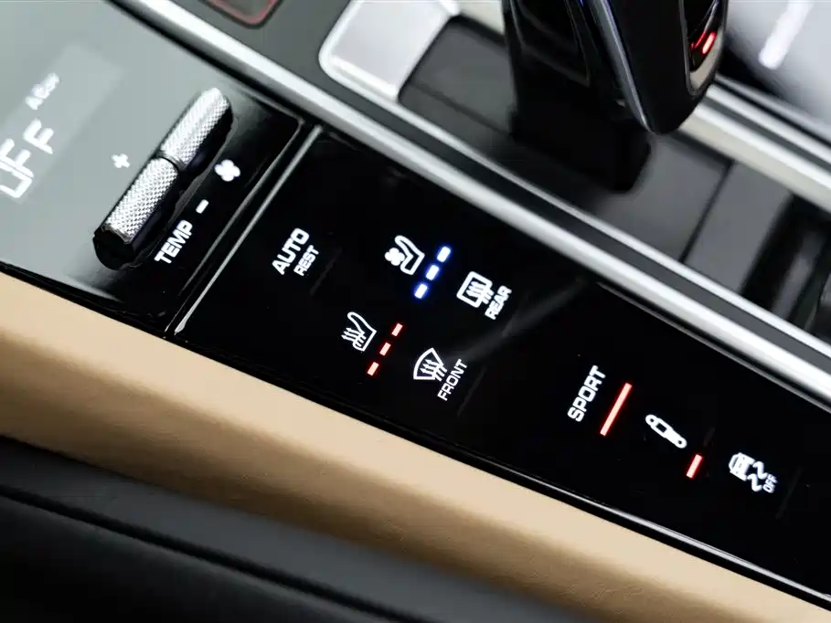 Porsche Cayenne 2021 — фото 23