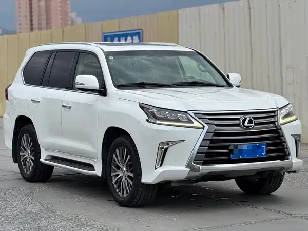 Lexus LX 2017