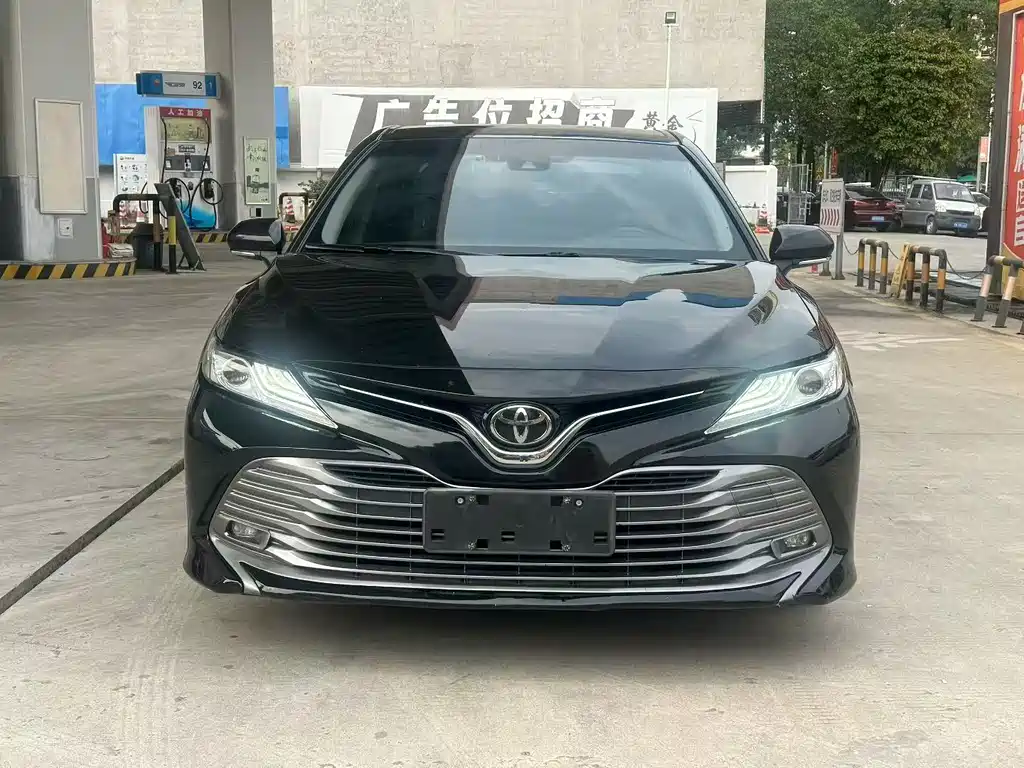 Toyota Camry 2020 — фото 3