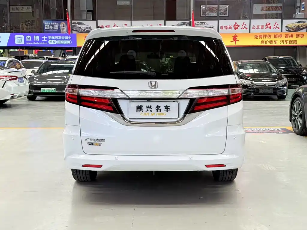 Honda Odyssey 2017 — фото 5