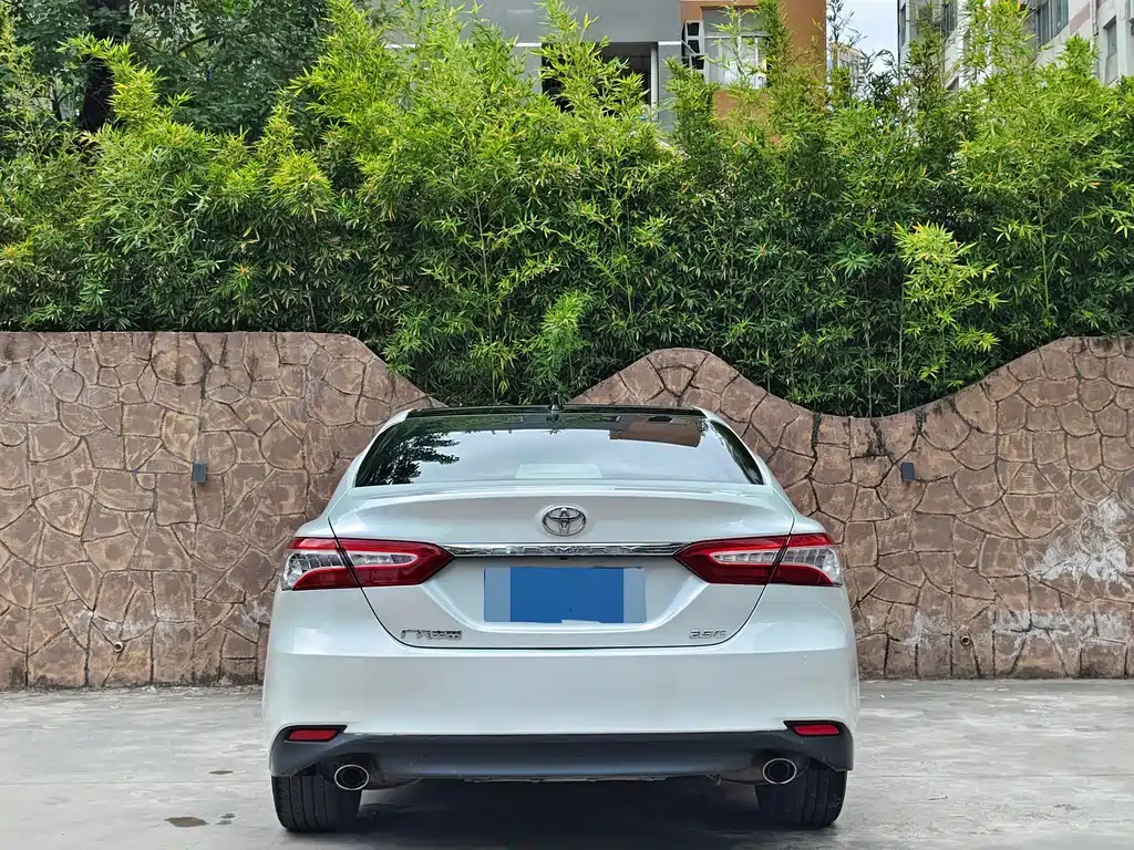 Toyota Camry 2021 — фото 5