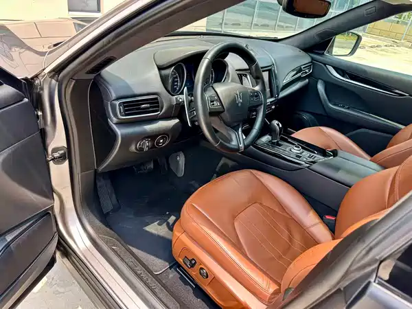 Maserati Levante 2016
