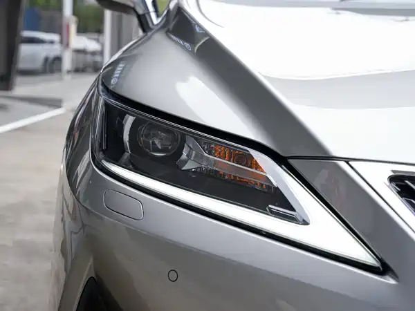 Lexus RX 2021