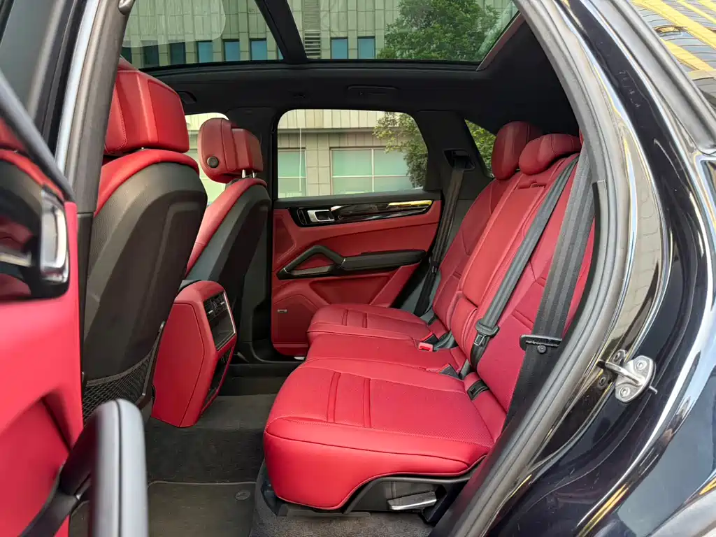Porsche Cayenne 2018 — фото 18