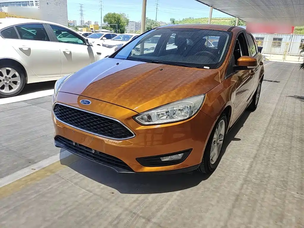 Ford Focus 2018 — фото 1