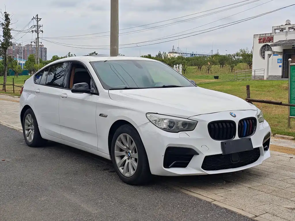 BMW 5 Series GT 2014 — фото 3