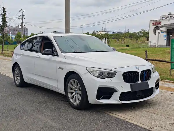 BMW 5 Series GT 2014