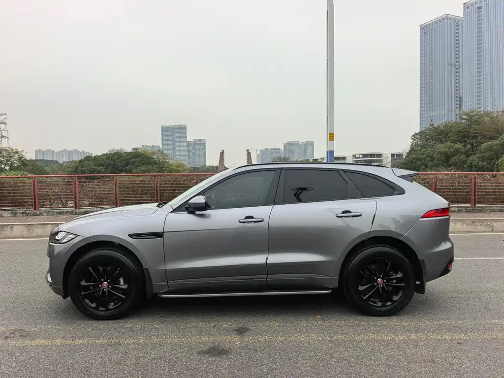 Jaguar F-PACE 2020 — фото 22
