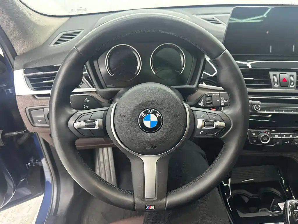 BMW X1 2022 — фото 12
