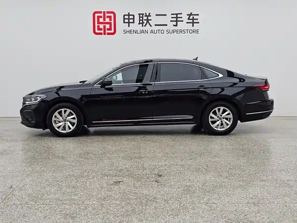 Volkswagen Passat 2025