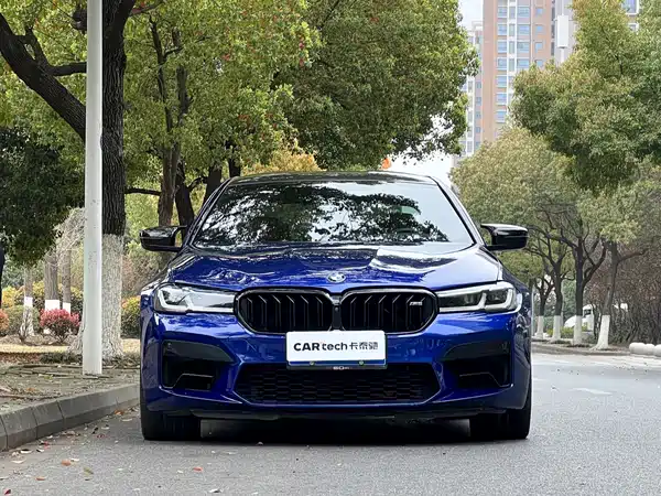 BMW M5 2021